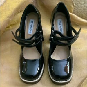 Steve Madden Maryjane Twice Pump